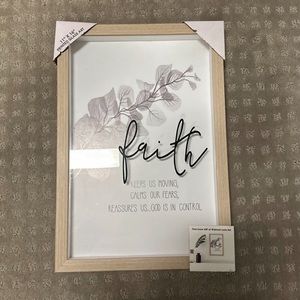Black/white faith wall art